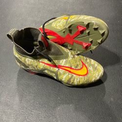 Travis Kelce Nike Alpha Cleats