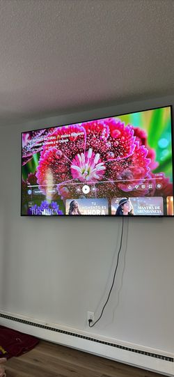 SELLING TWO SMART TVS