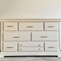 Cream Eight Drawer Dresser 