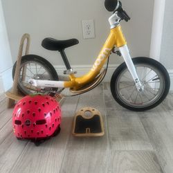 Woom 1 Balance Bike Bundle - Bike Stand & Nutcase Helmet Included- 