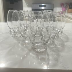 Flower Vase/ Jars!! (Can Be Used For Center Pieces)