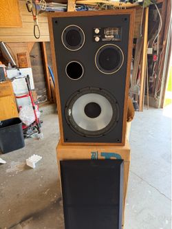 Vantage Studio Monitors