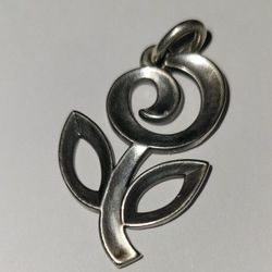 $100 James Avery Large (retired) 925 Rose Pendant