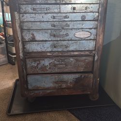 Craftsman Tool Box On Wheels/ Work Station 