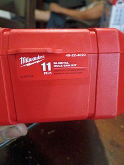 Milwaukee 11-Piece Bi-Metal Hole Saw Kit