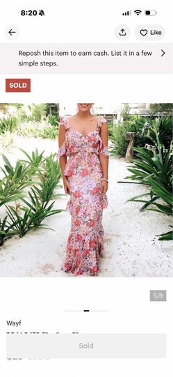 WAYF Dress gown Floral and Feminine
