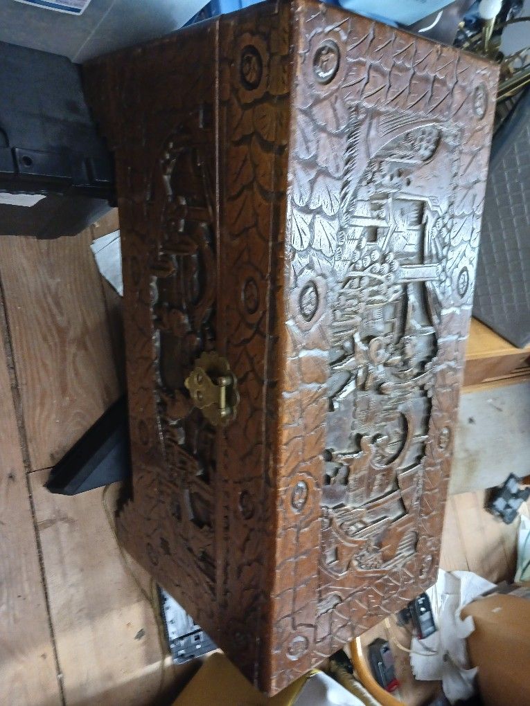 Carved Wood Antique Chinese Chest Trunk Storage Coffee Table Asian Oriental Antique
