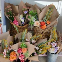 Flower And Cookies For The Neighbors 💘💌