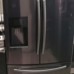 . SAMSUNG 3 DOOR FRIDGE. FREEZER 