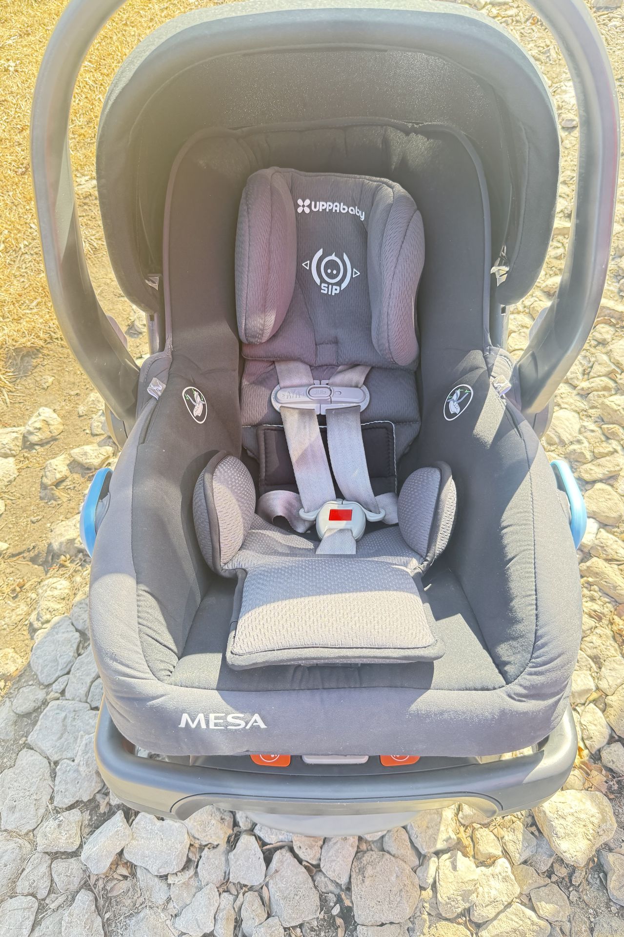 Baby car seat nuna
