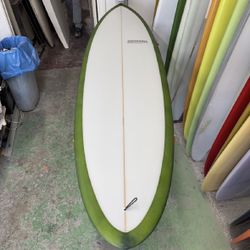 Midlength Surfboard (no trades only selling)