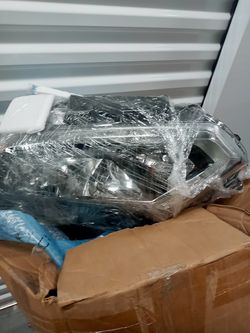 New headlight for 2017Nissan rugo new