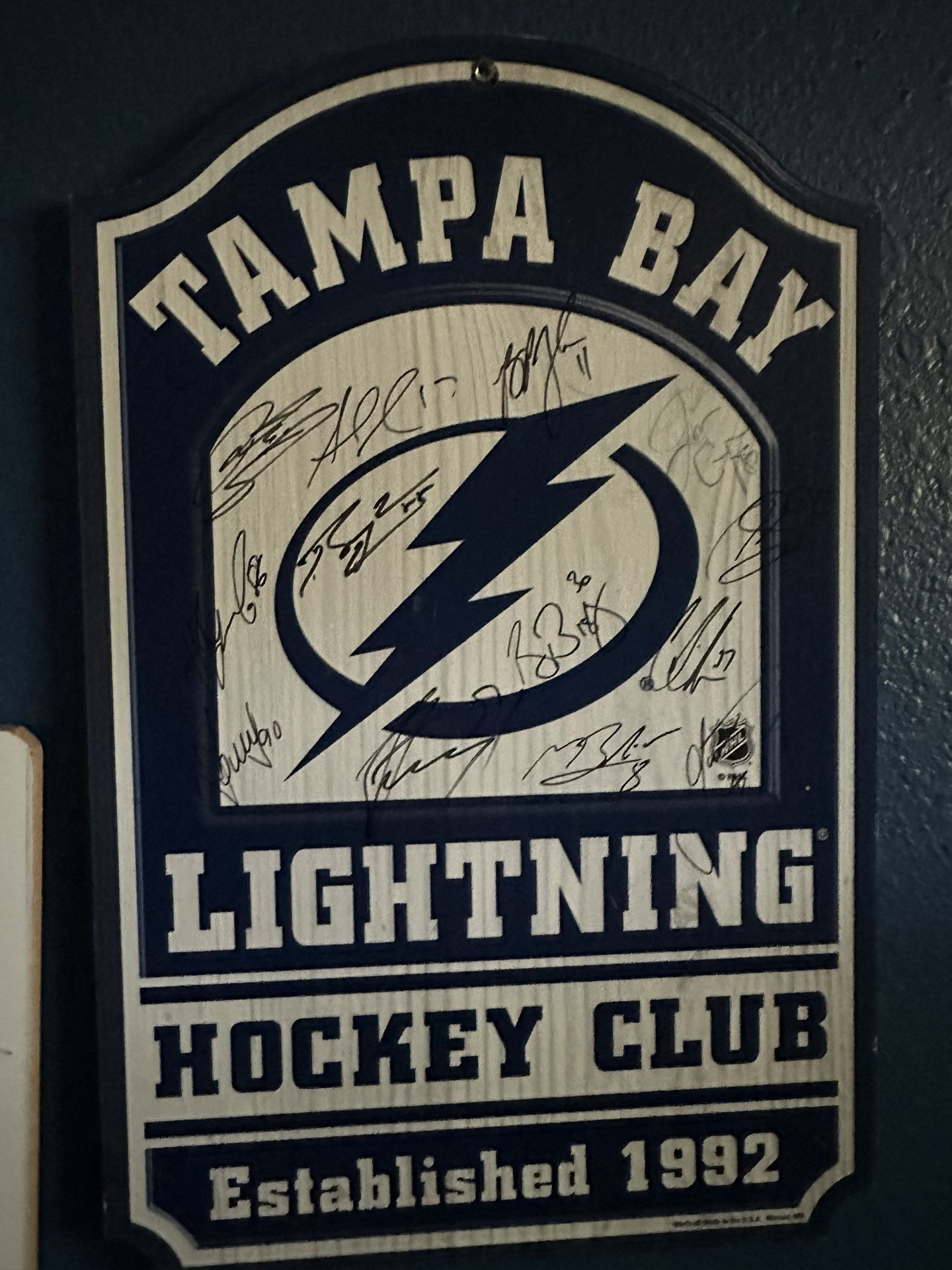 Tampa Bay Lightning team autographs 