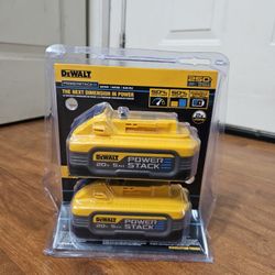 DEWALT POWERSTACK 20V (2)5.0Ah Batteries 