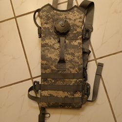 The Lighthouse F/T Blind MOLLE II hydration System military Backpack W 109 Oz. Water Bladder 3l Hiking 
