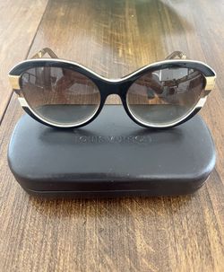 Pre-owned Louis Vuitton Soupcon Carre Z0483W Sunglasses – Sabrina's Closet