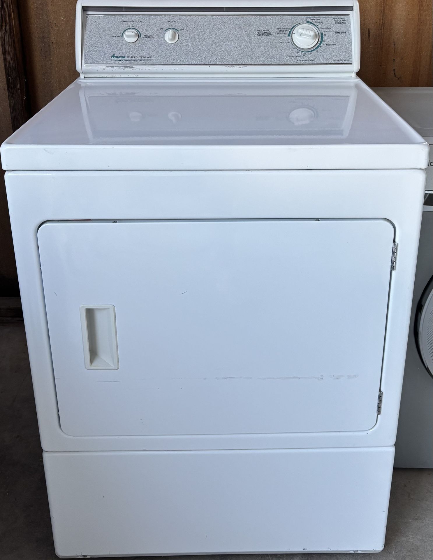 Amana electric Dryer 220V