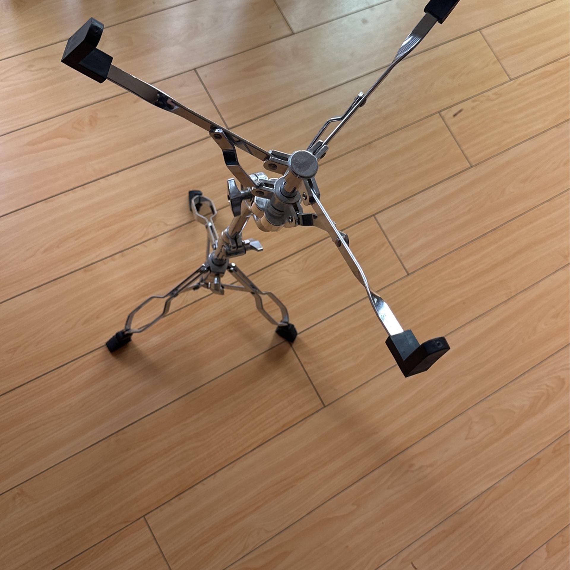 Snare Drum Stand - Adjustable And Collapsible