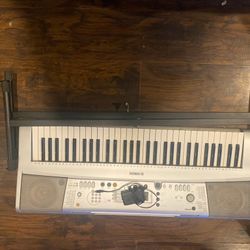 Yamaha Keyboard Piano 