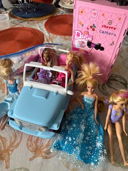 HUGE BARBIE BUNDLE.