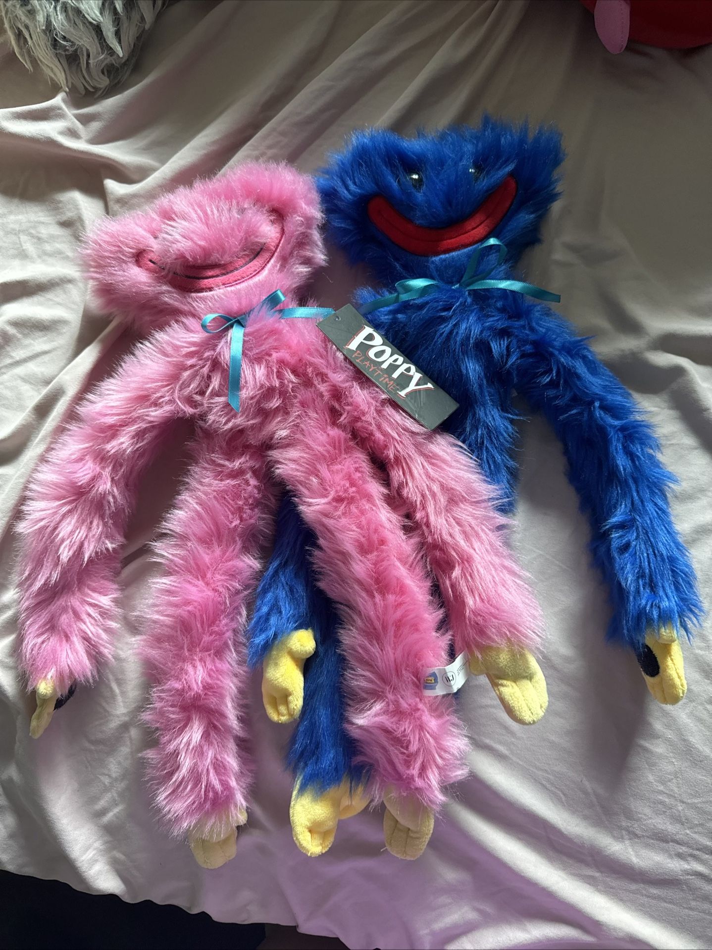Official Poppy Playtime Smiling Huggy Wuggy Kissy Missy Plushies