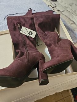 NWT a new day Over the Knee Burgundy Boots. Size 6.5. Must Pick Up In Horizon. 