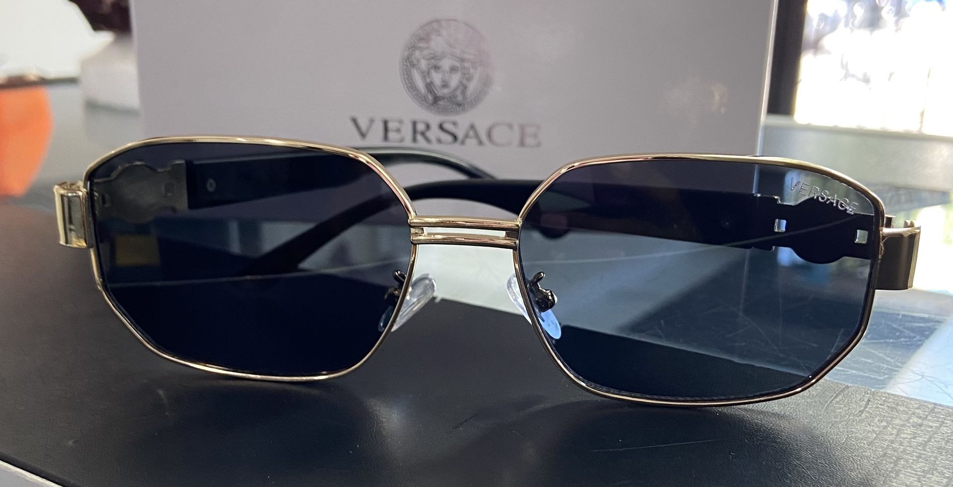 Sunglasses 😎 Shades 🕶️ Glasses