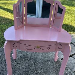 Girls Vanity 