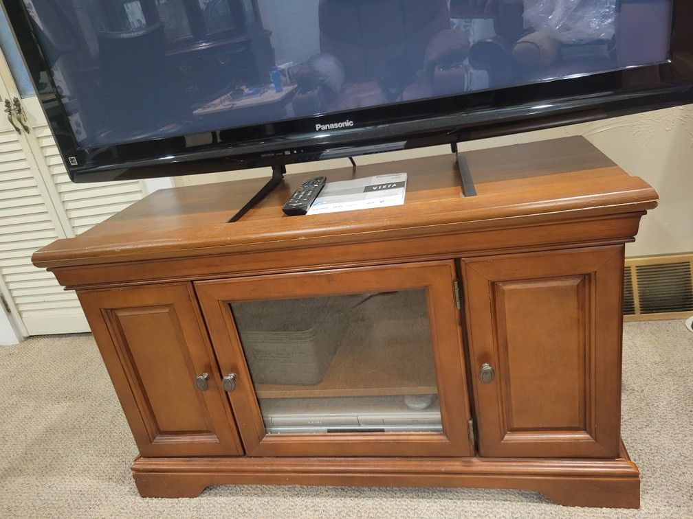 TV Stand/Cabinet 42" Wide