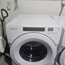 Amana heavy Duty Large Capacity Washer And Dryer Set 