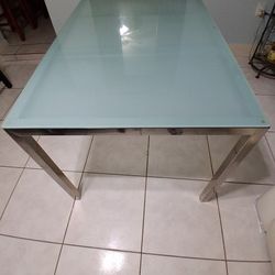 Dinning Or. Office Table. 53x33 Stanley  Still