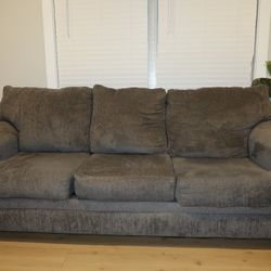 Gray Couch & Chaise Loveseat – Comfortable & Clean