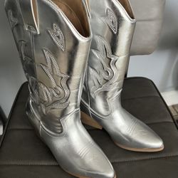 Women’s Boots 