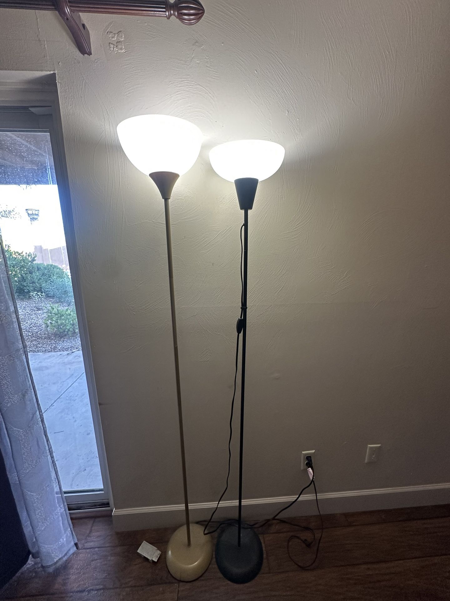 2 Standing Lights / Each $10