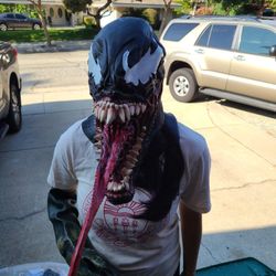 Halloween Marvel VENOM Mask with Claws