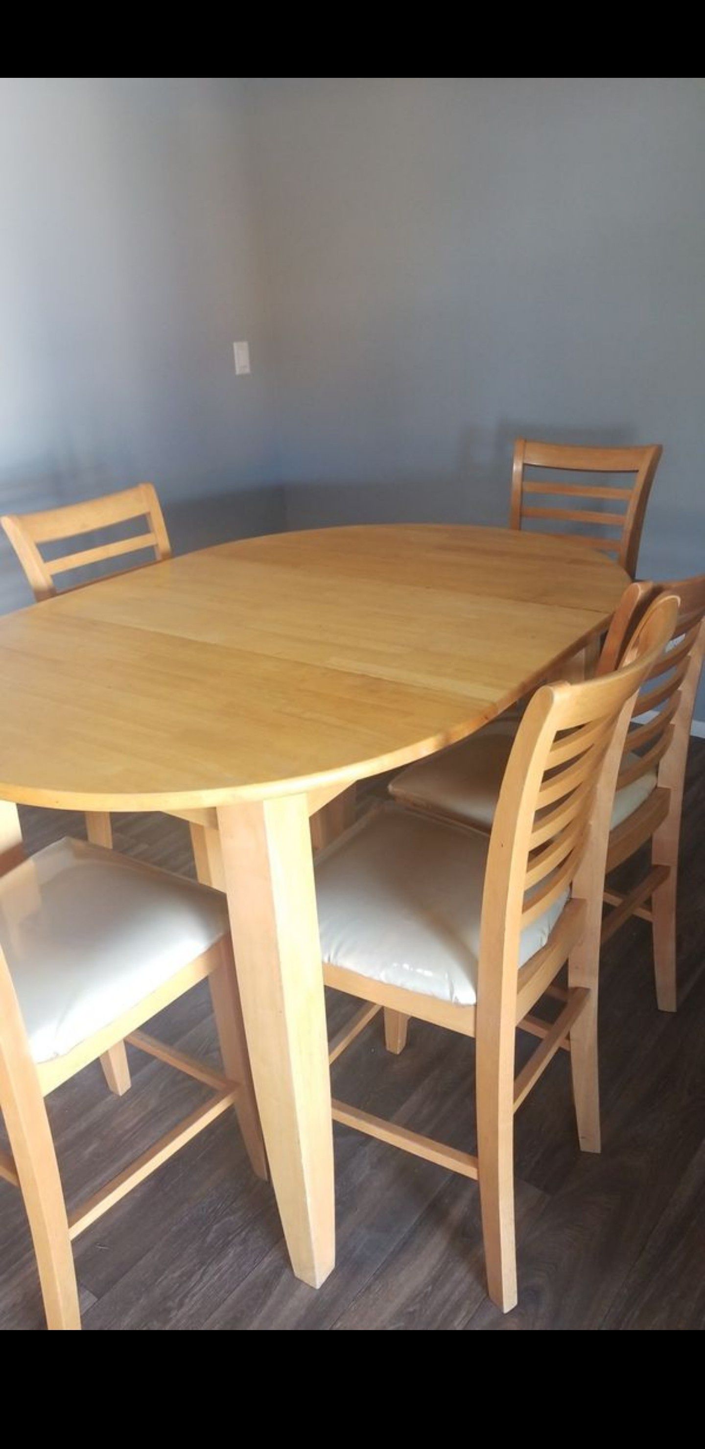 Counter height table w/6chairs