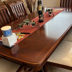 Dinner Table With Six Chairs