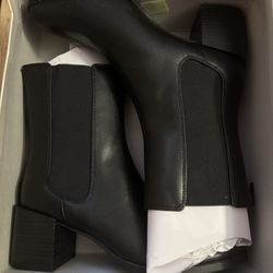 Women’s New Size 8 Itzel Memory Foam Black Mid Calf Boot with Heel