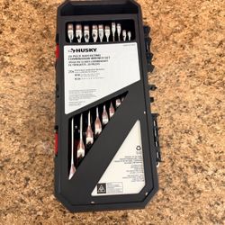 HUSKY 20-PIECE RATCHETING COMBINATION WRENCH SET