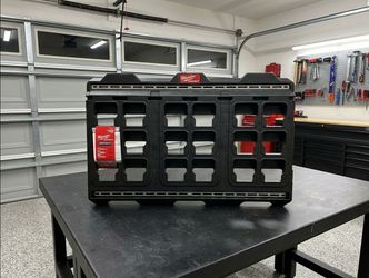 Milwaukee
20 in. x 30.75 in. Wall Plate in Black