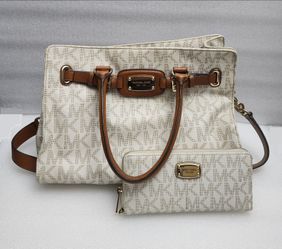 Like NEW - Handbag and Wallet Set