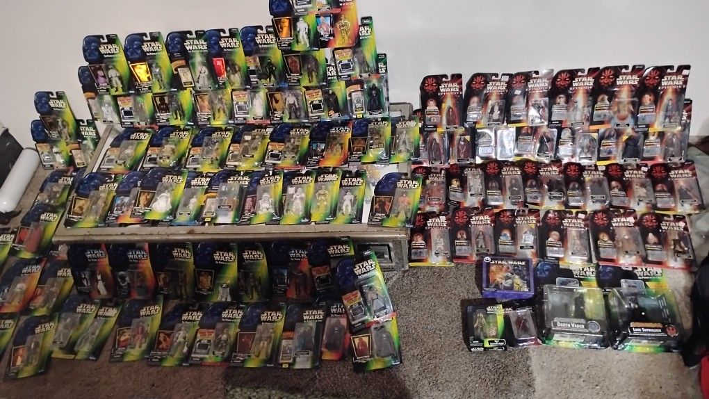Ultimate Lot of 100 Vintage '94-'99 New Unopened Star Wars Collectible Figurines
