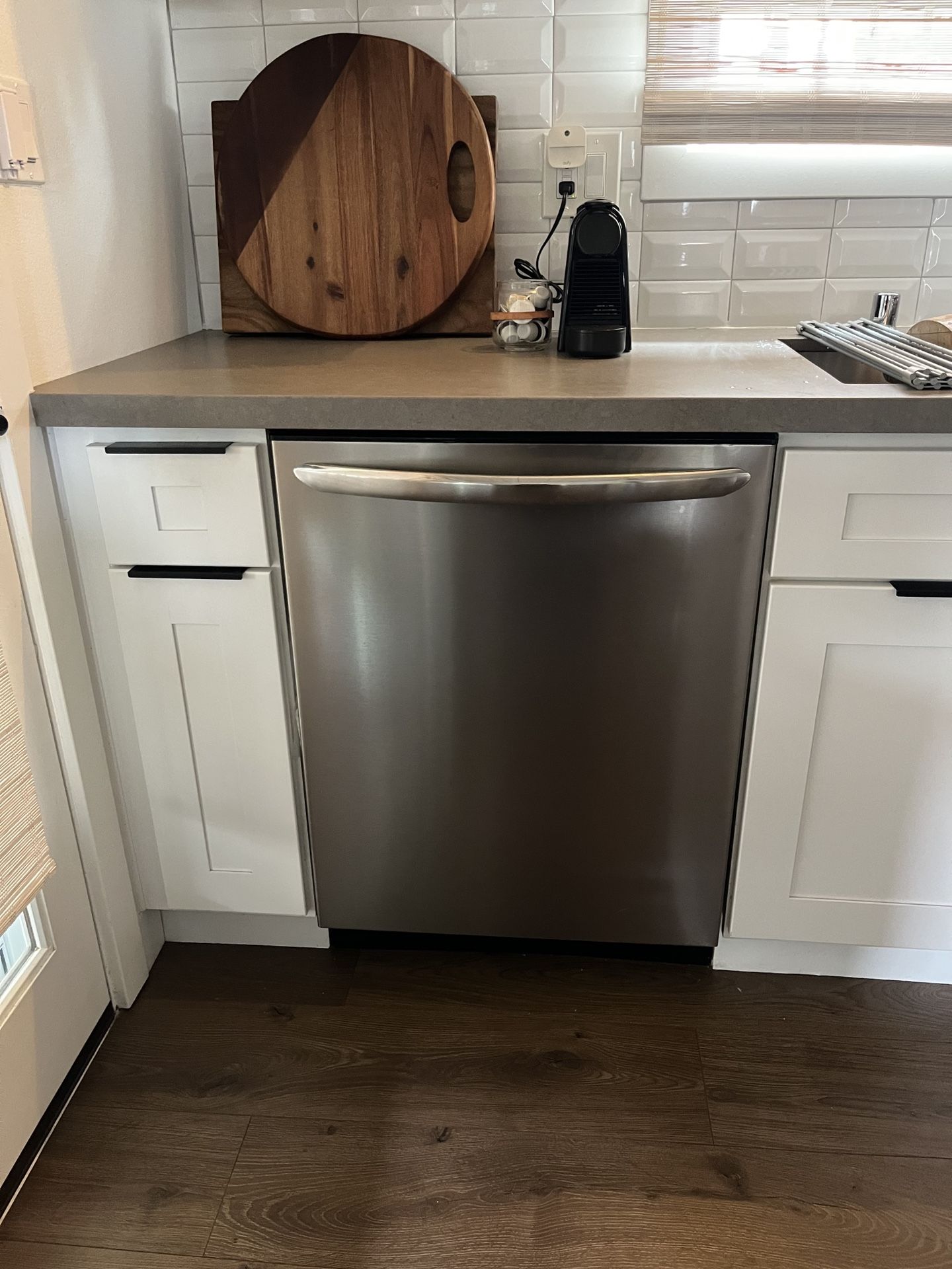Frigidaire Gallery Dishwasher 24 inch