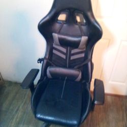 Gaming Chair Black high-back, ergonomic Racing-style Design 😎+ Pillows 