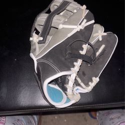 Easton 11” Softball Glove 