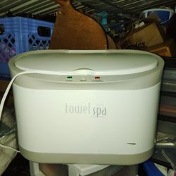 BROOKSTONE TOWEL SPA