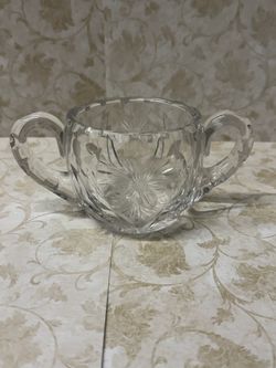 Glass / crystal sugar bowl