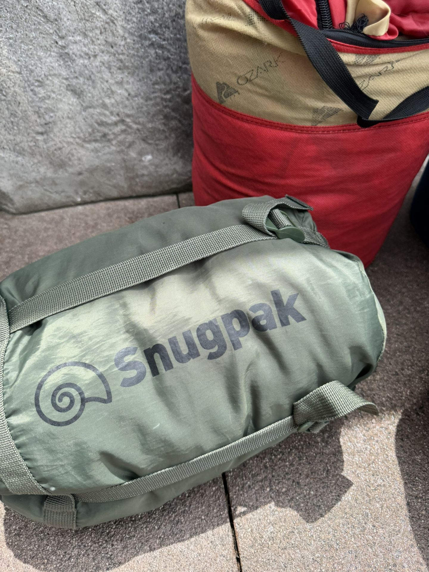 Snugpack Coleman North face 10