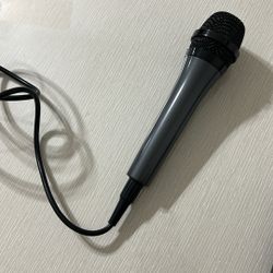 Microphone 
