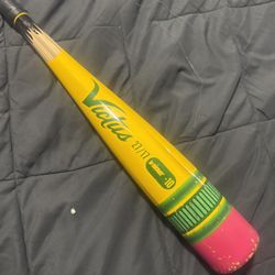 Victus Pencil Bat 27/17 It’s A -10 Ounce 